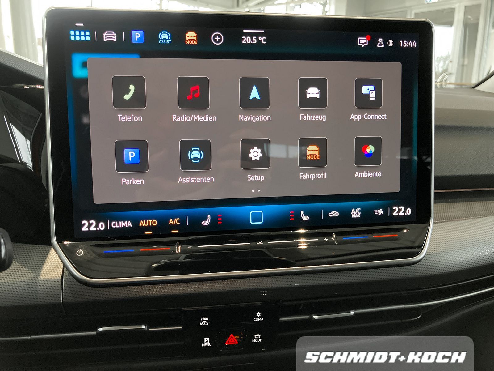 Volkswagen Golf VIII 1.5 eTSI DSG Style LED-Scheinw. Navi