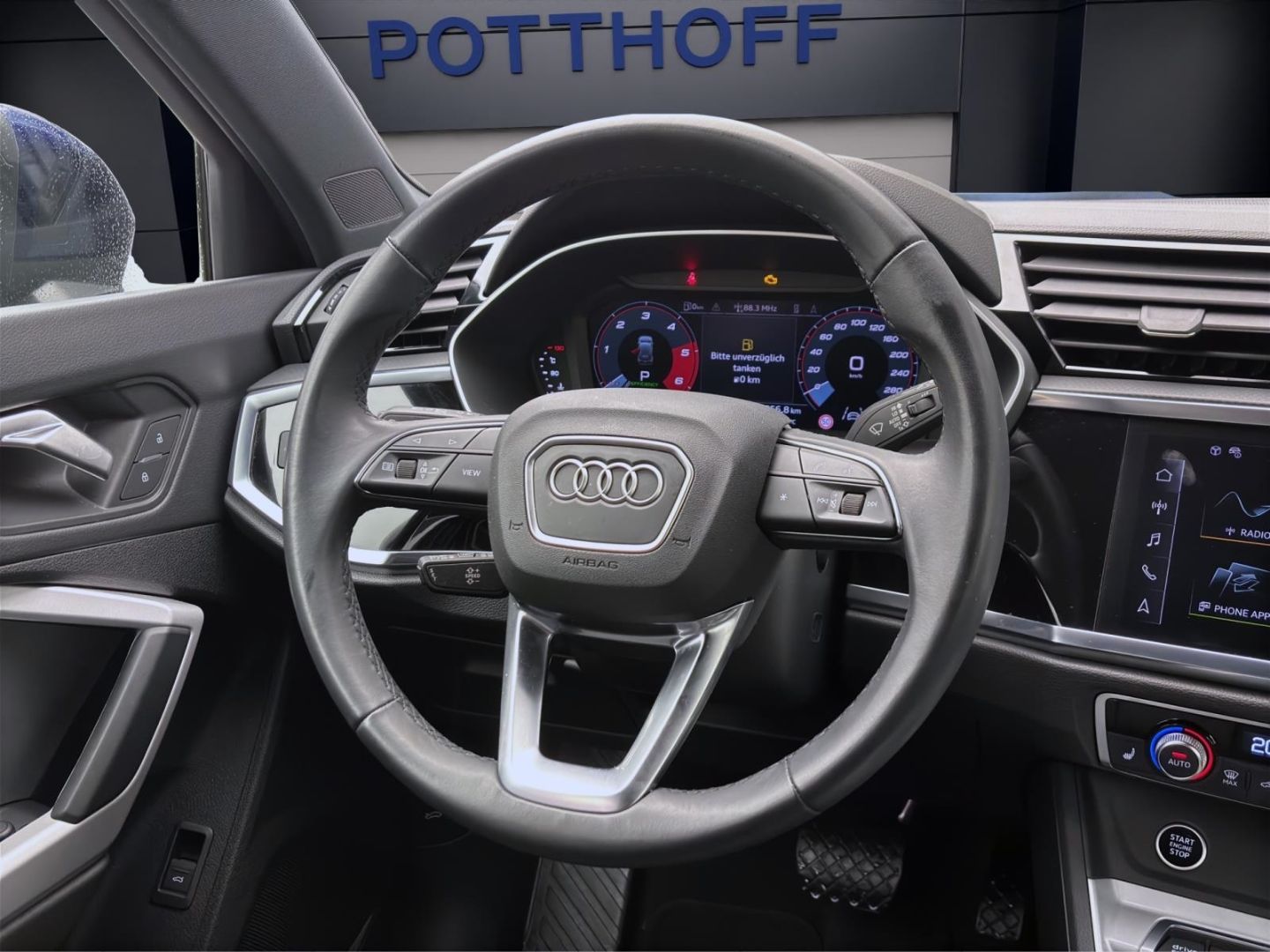 Audi Q3 40 TDI Q ADVANCED - Samsaru's Car Outlet
