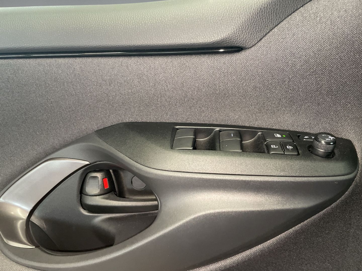 Toyota Yaris 1,5-l-VVT-iE Hybrid GR Sport HUD Navi Soun