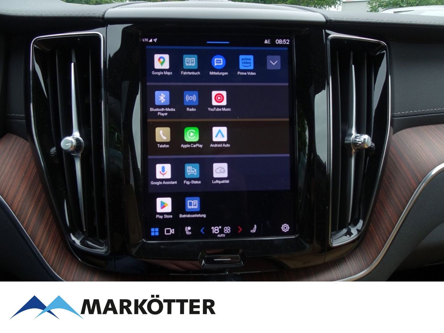 Volvo XC60 B4 AWD Ultimate Dark - Samsaru's Car Outlet