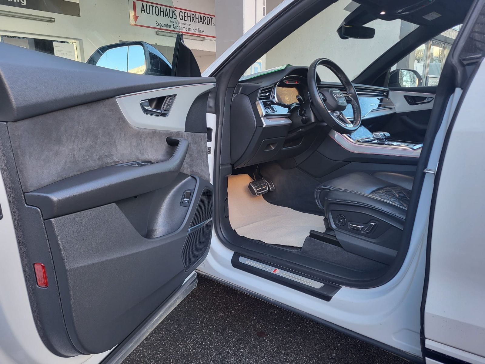Audi Q8 50 TDI qu S Line Pano HUD B&O Massage StHzg
