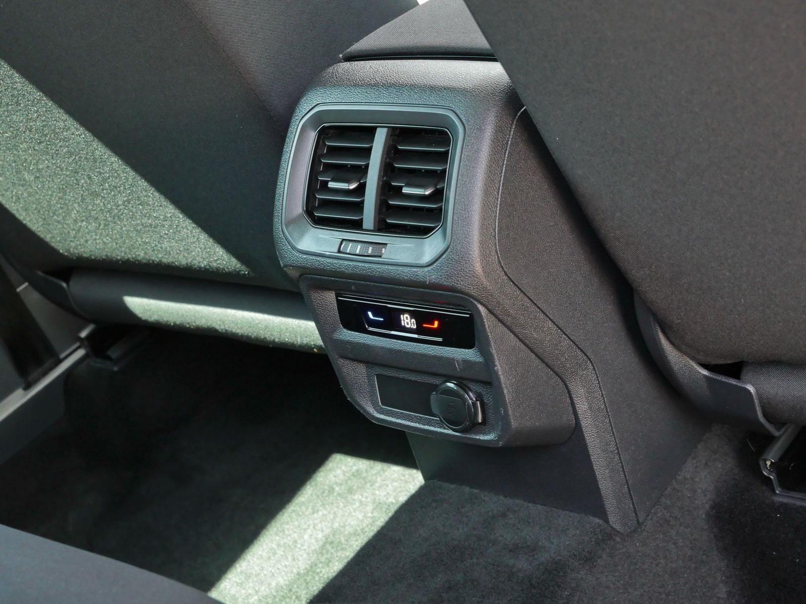 Volkswagen Tiguan 2.0 TDI - Samsaru's Car Outlet