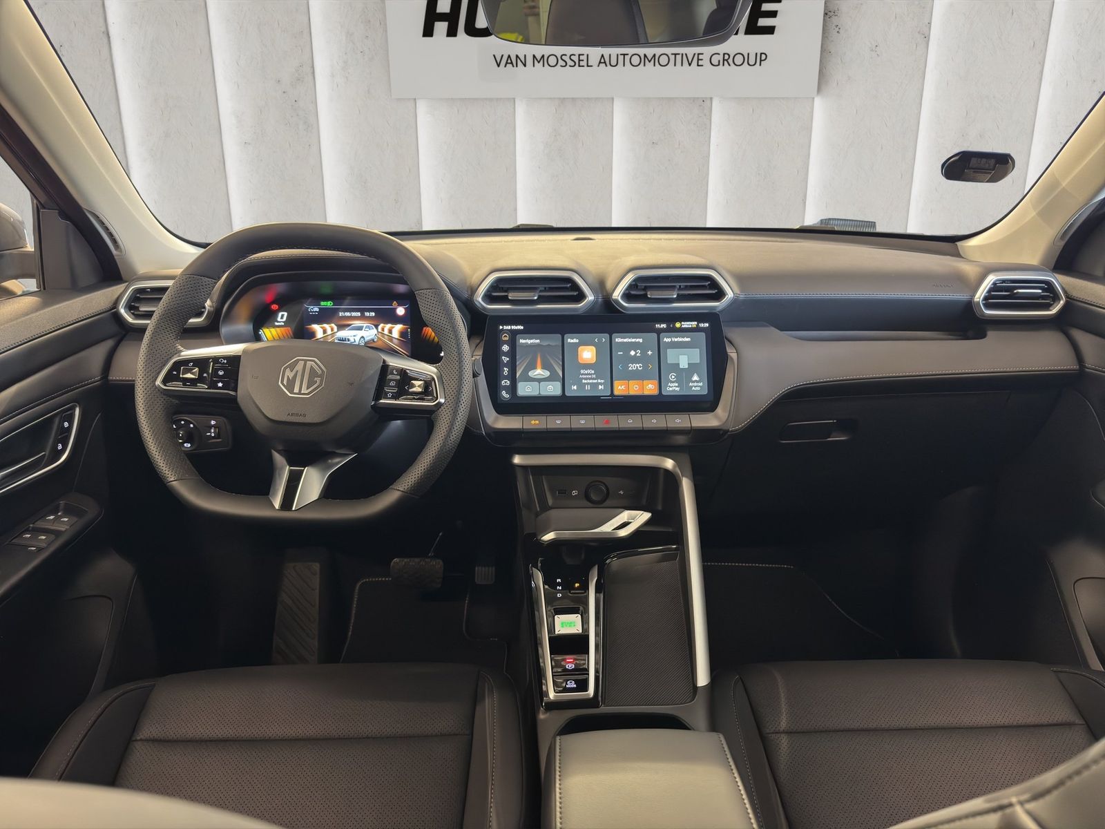 MG ZS Luxury 1.5 Hybrid+ Autom LED ACC RFK SHZ PDC