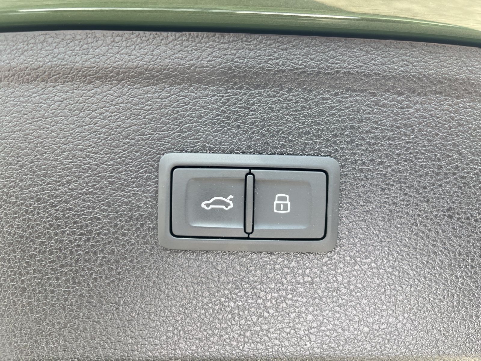 Audi Q5 SUV edition one 40 TDI - Samsaru's Car Outlet