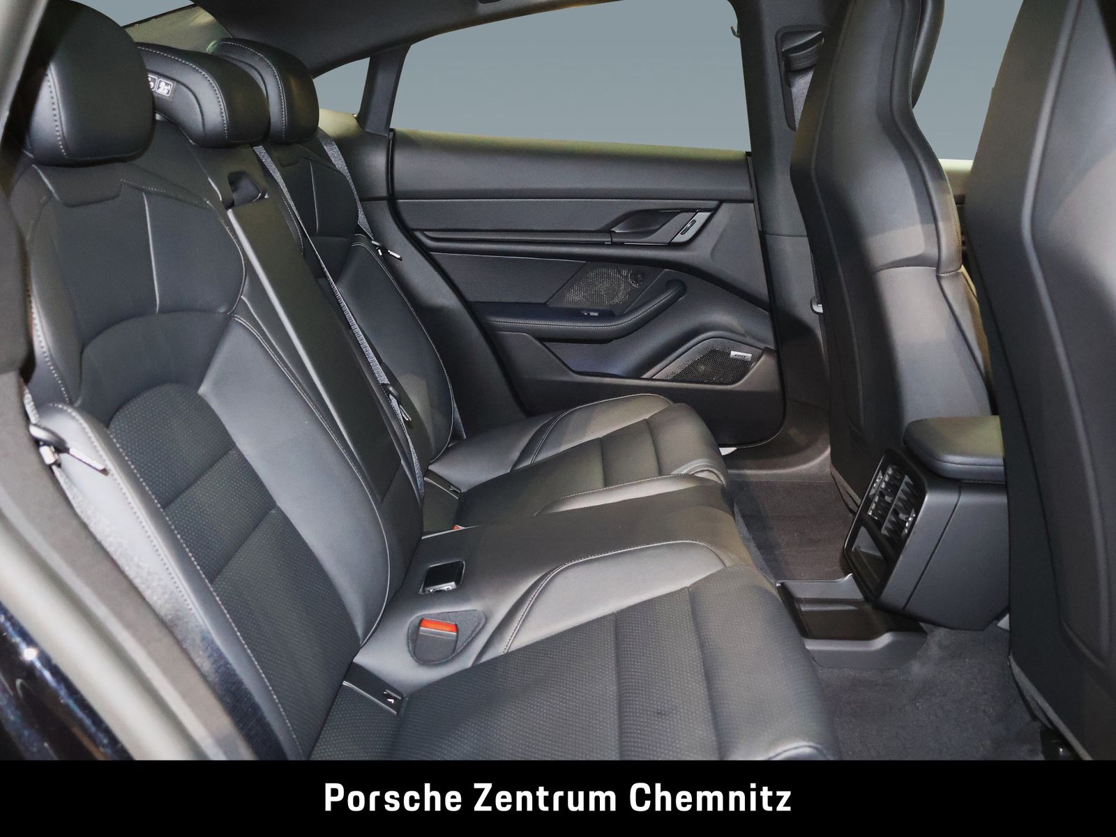Porsche Taycan 4 Großer Akku!;4+1Sitze;Pano;BOSE