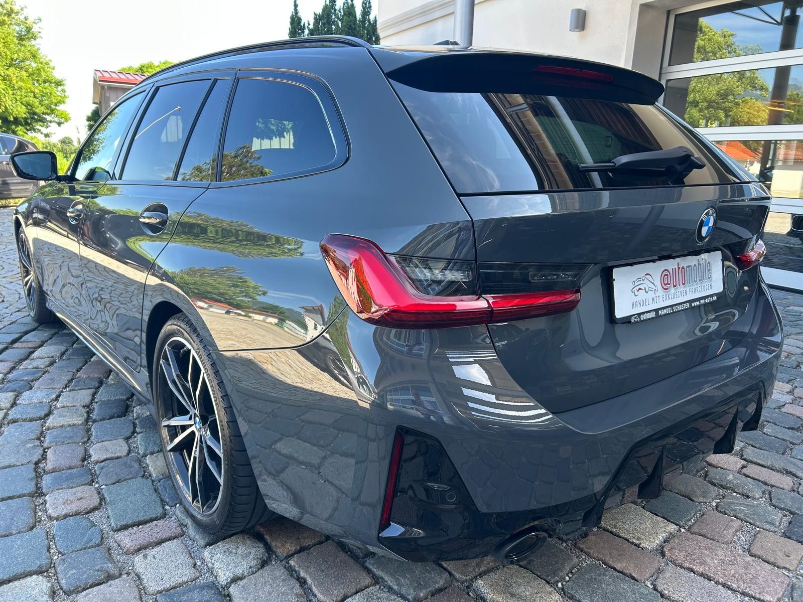 BMW 320 d xDrive M-Sport - Samsaru's Car Outlet