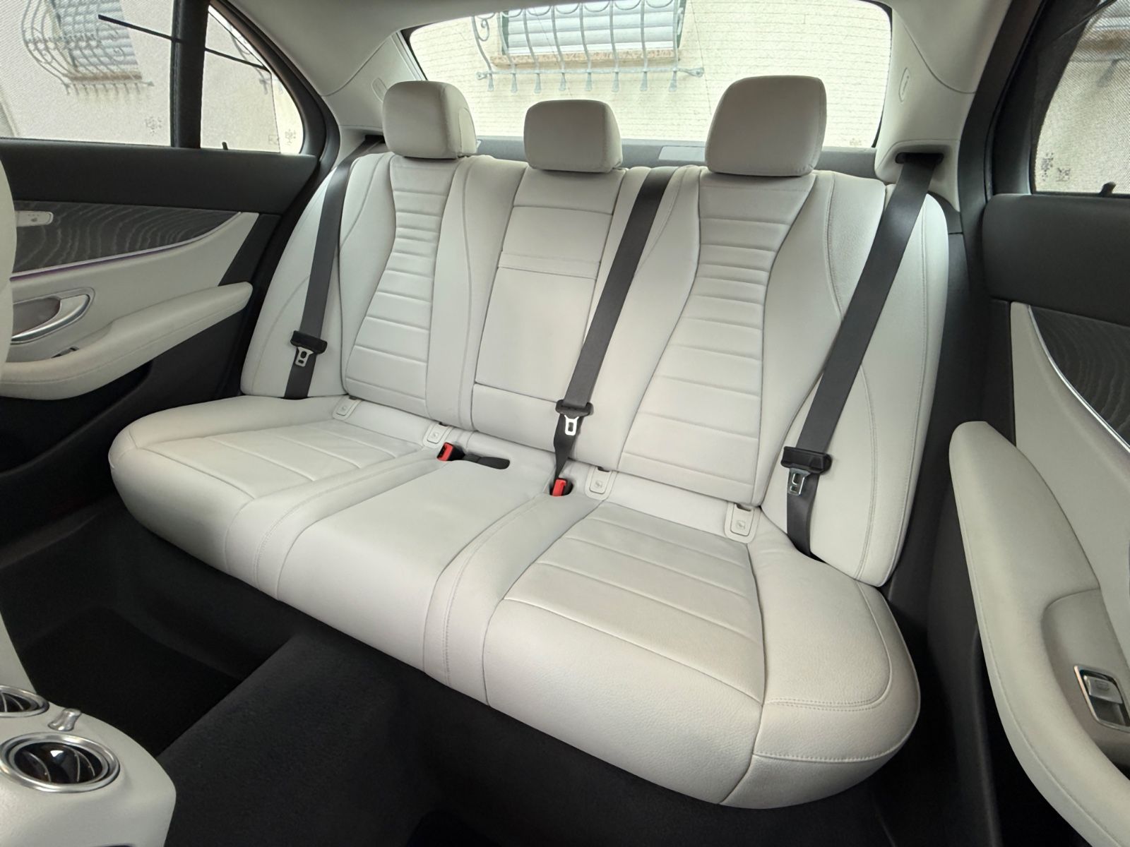 Mercedes-Benz E 400 d 4Matic AMG-LINE - Samsaru's Car Outlet