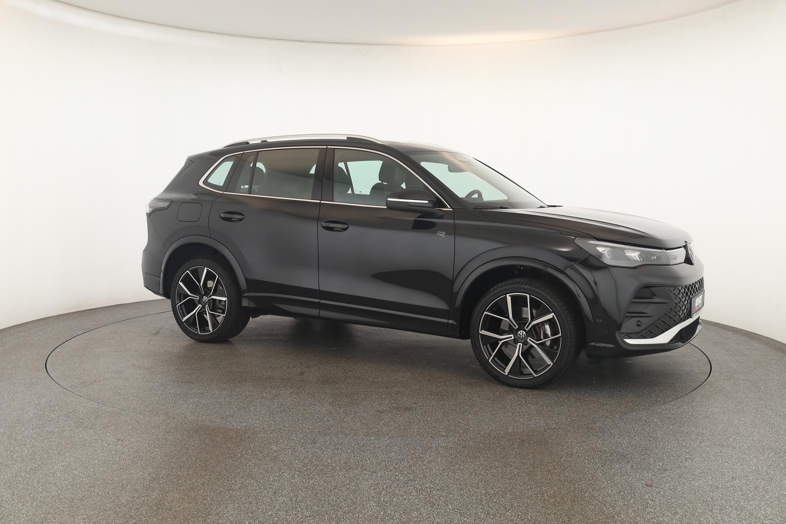 Volkswagen Tiguan 2.0 TDI 4M DSG R-Line Leder Pano Navi 360