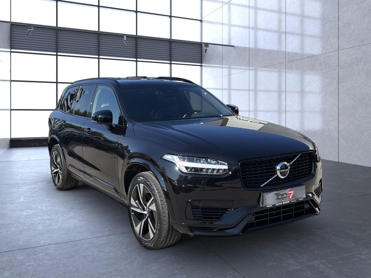 Volvo XC 90 R Design Recharge Plug-In Hybrid AWD - Samsaru's Car Outlet