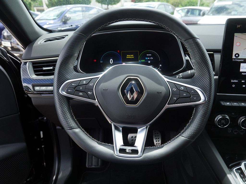 Renault Arkana Engineered E-Tech 145 - Samsaru's Car Outlet