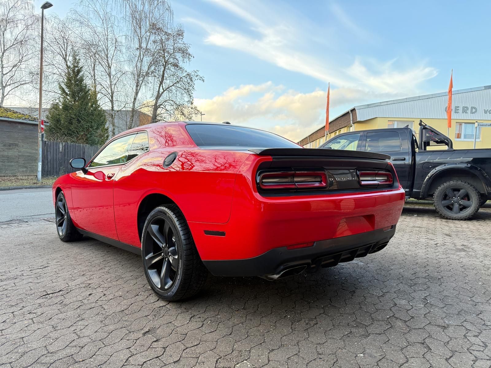 Dodge 5,7 V8*SRT KIT*LEDER*NAVI*KEYLESS*GARNTIE*SERVIC