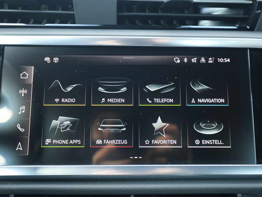 Audi Q3 S line 35 TDI quattro - Samsaru's Car Outlet