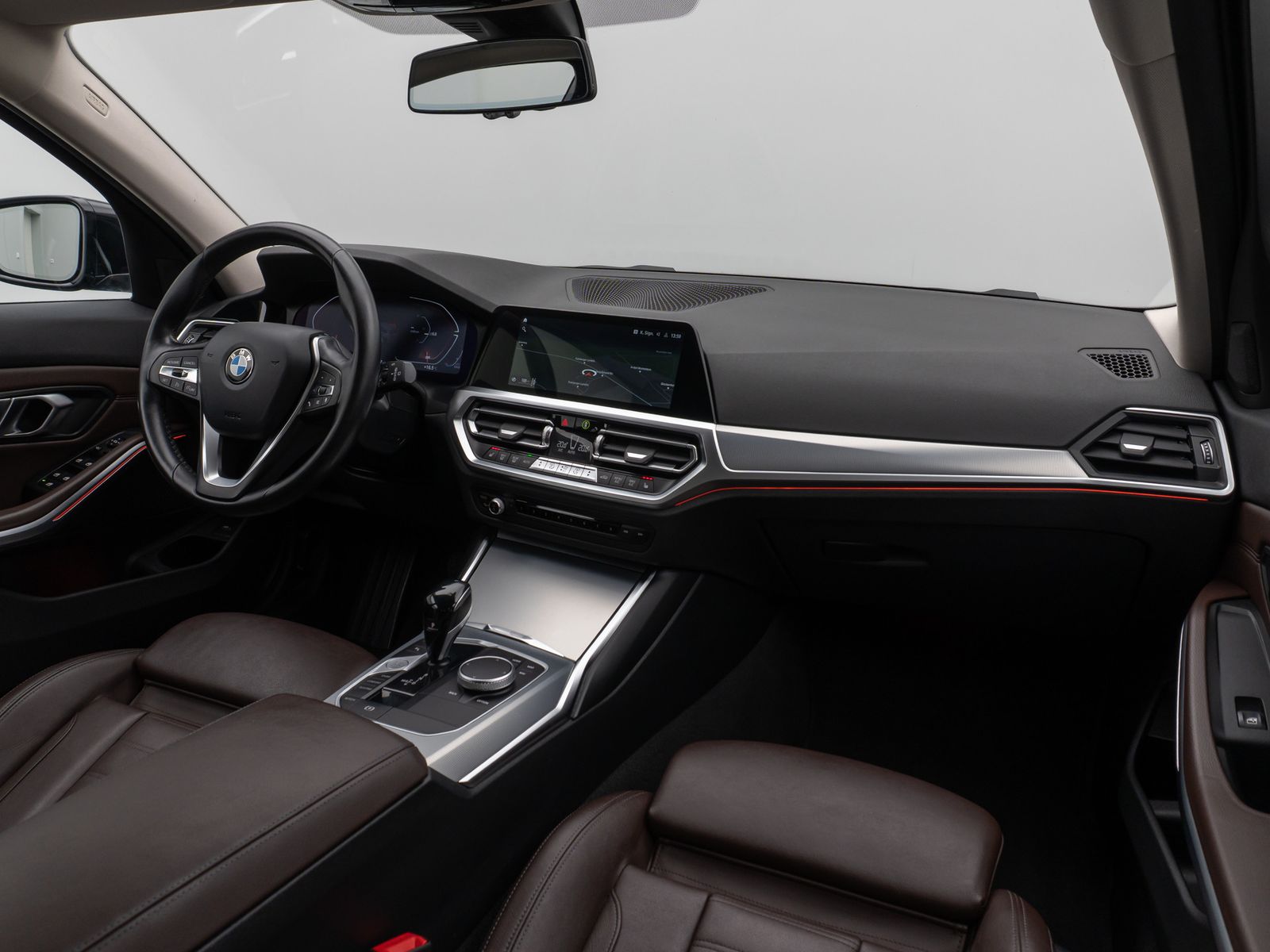 BMW 320d xD Sport Line - Samsaru's Car Outlet