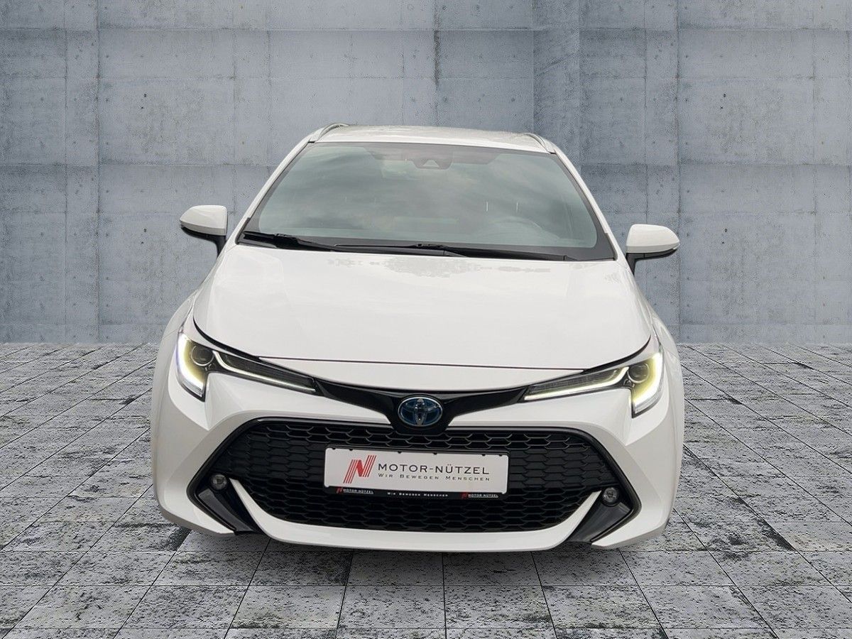 Toyota Corolla TS 1.8 Hybrid TEAM - Samsaru's Car Outlet
