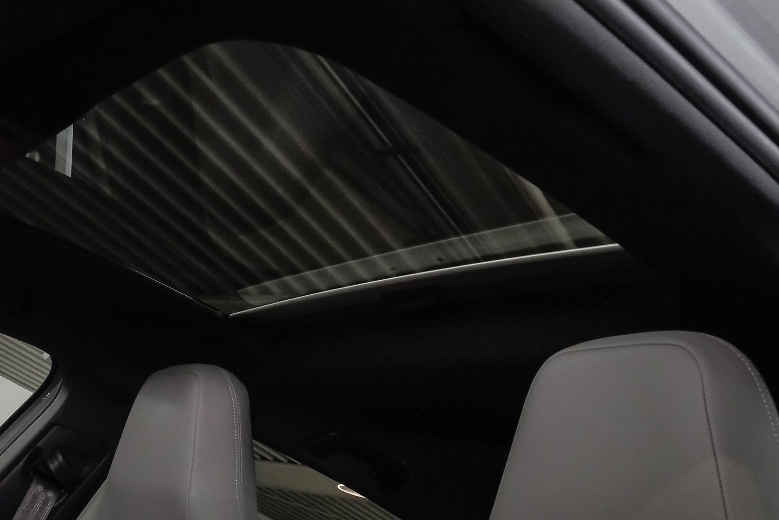 Volkswagen Golf VIII GTD 2.0 TDI DSG - Samsaru's Car Outlet