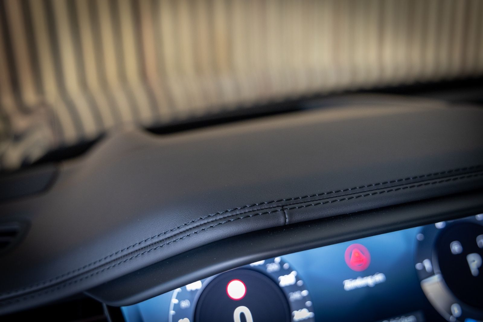 Range Rover Sport D350 First Edition - Samsaru's Car Outlet