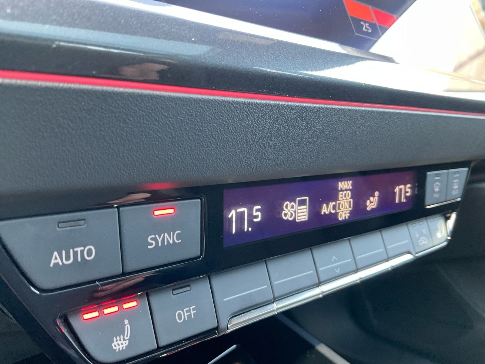 Audi Q4 e-tron 45 quattro S-line Pano AHK Matrix HUD