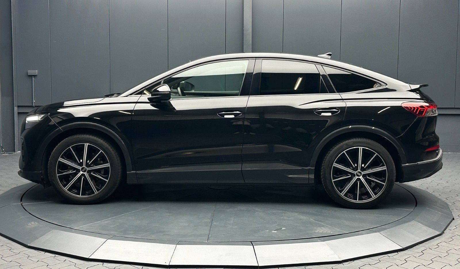 Audi Q4 e-tron Sportback 45 qua. S-Line`20Zoll*Wärmep