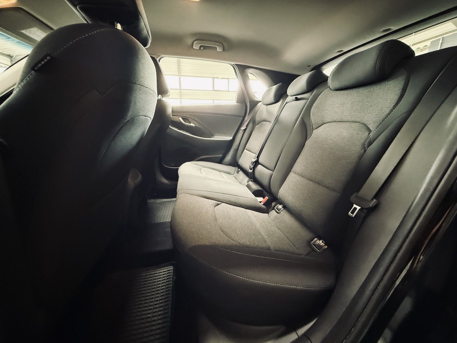 Hyundai i30 Trend Mild-Hybrid - Samsaru's Car Outlet
