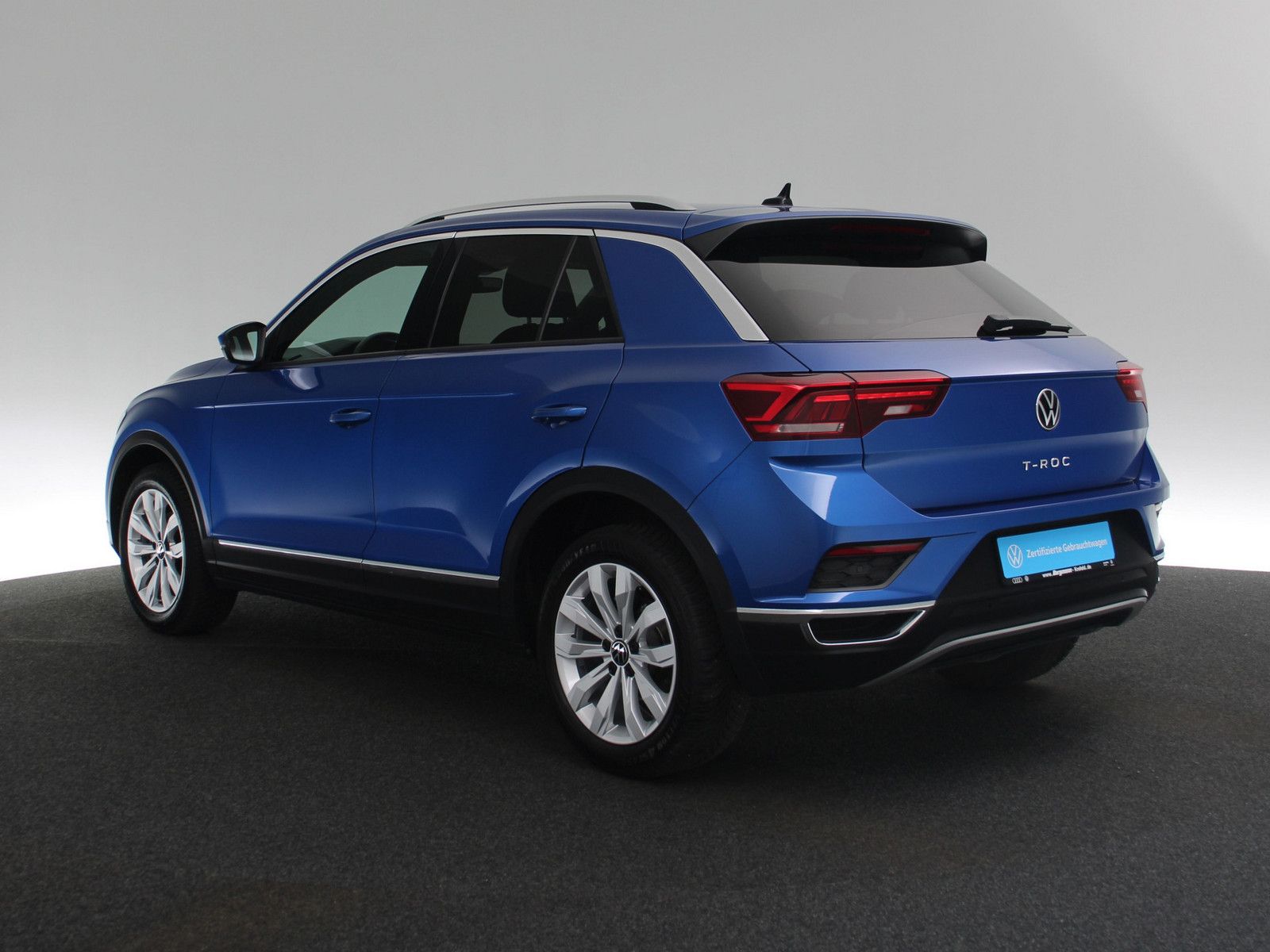 Volkswagen T-Roc 1.5 TSI Sport - Samsaru's Car Outlet