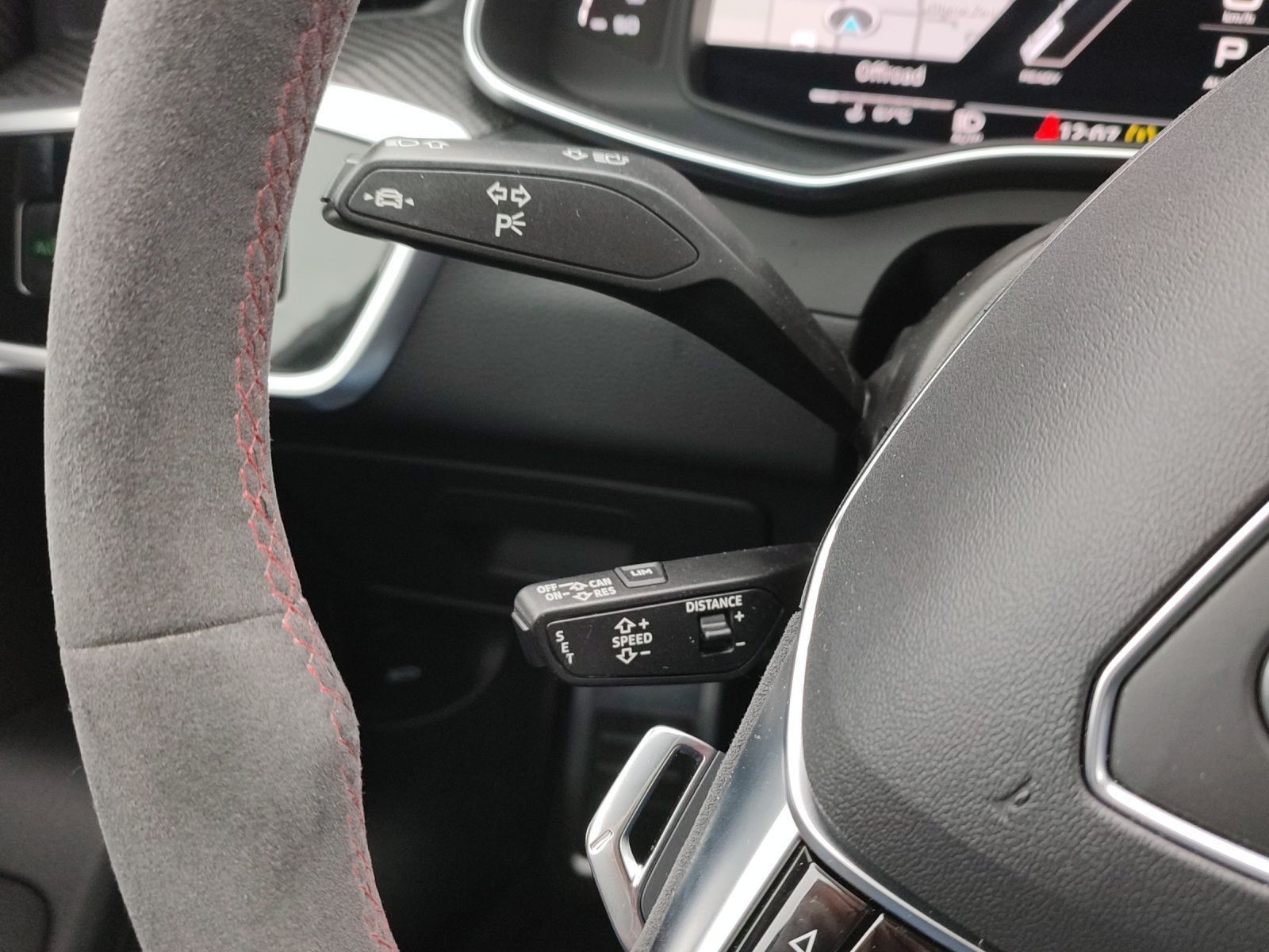 Audi RS 6 Avant quattro*Navi*Matrix*B&O*Alu*HUD*PDC*P
