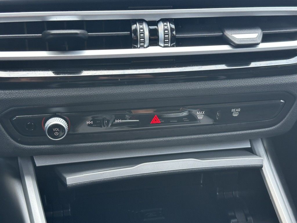 BMW 320 d Touring LCI xDrive - Samsaru's Car Outlet