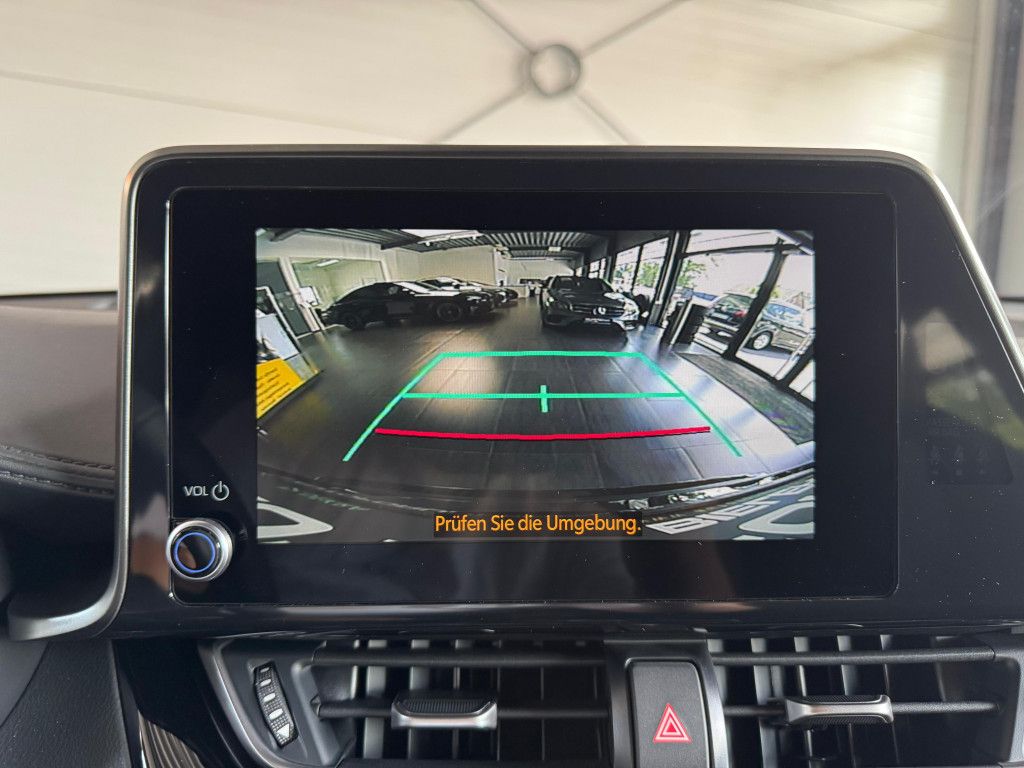 Toyota C-HR 1.8 Hybrid Team - Samsaru's Car Outlet