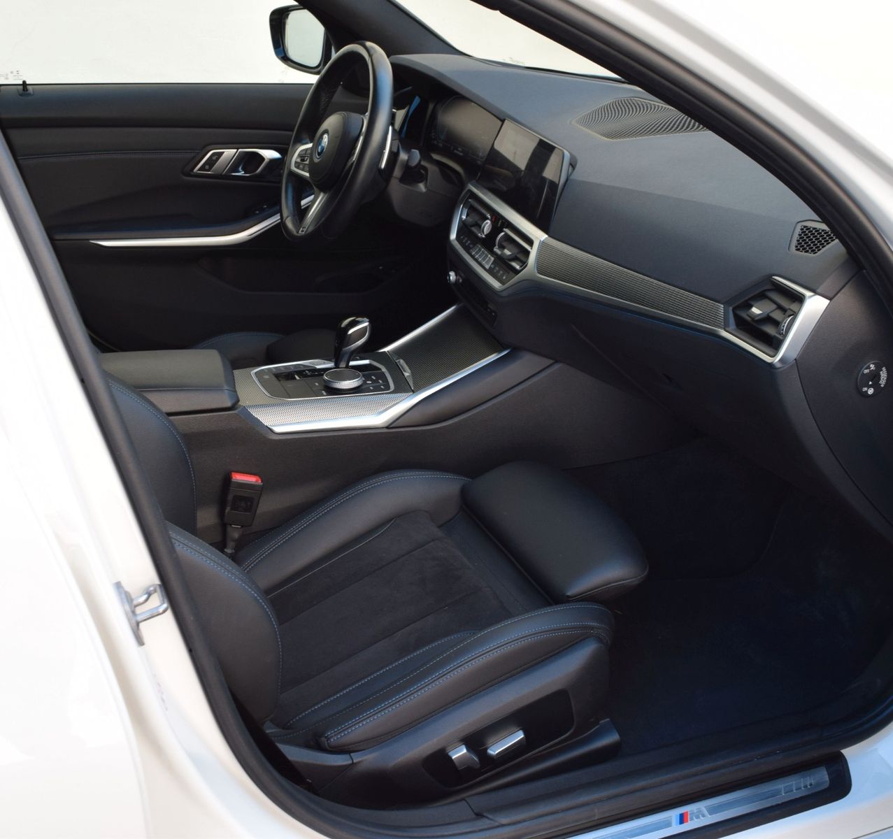BMW 330e Touring xDrive MSport - Samsaru's Car Outlet