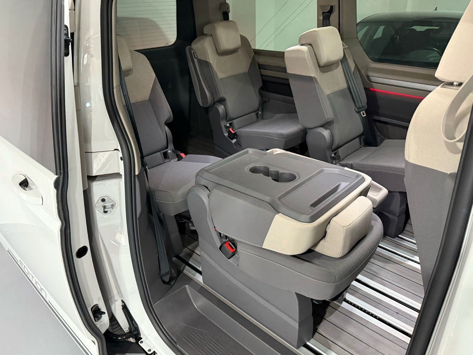 Volkswagen T7 Multivan Edition - Samsaru's Car Outlet