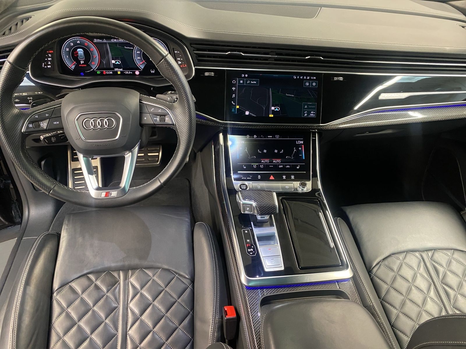 Audi Q8 55 3.0 TFSI quattro competition plus S-line - Samsaru's Car Outlet