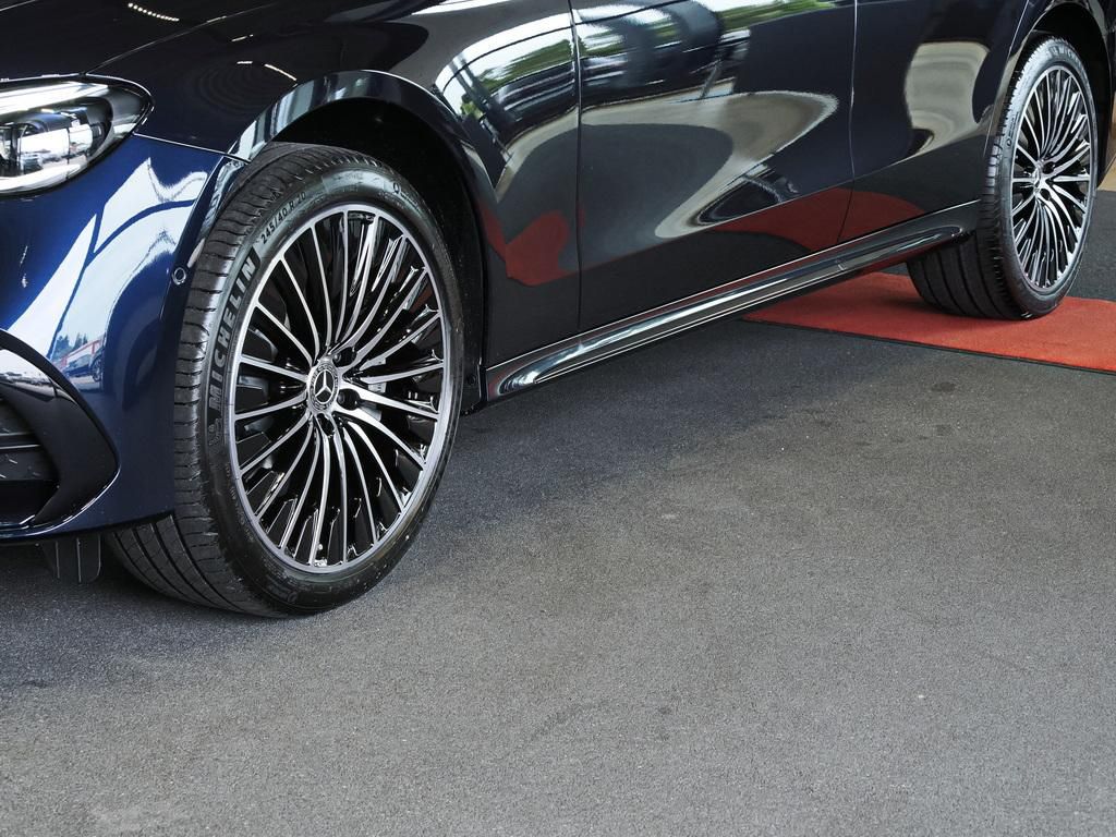 Mercedes-Benz E 450 d 4M AMG NIGHT PANO AHK 4D-SOUND HAL
