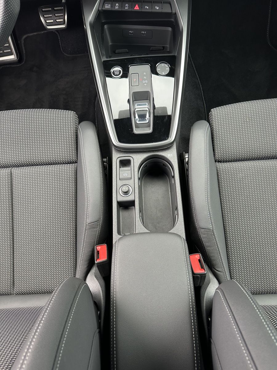 Audi A3 40 TDI Quattro S-Line NAV+LED+DIGDISPLAY+18ZO