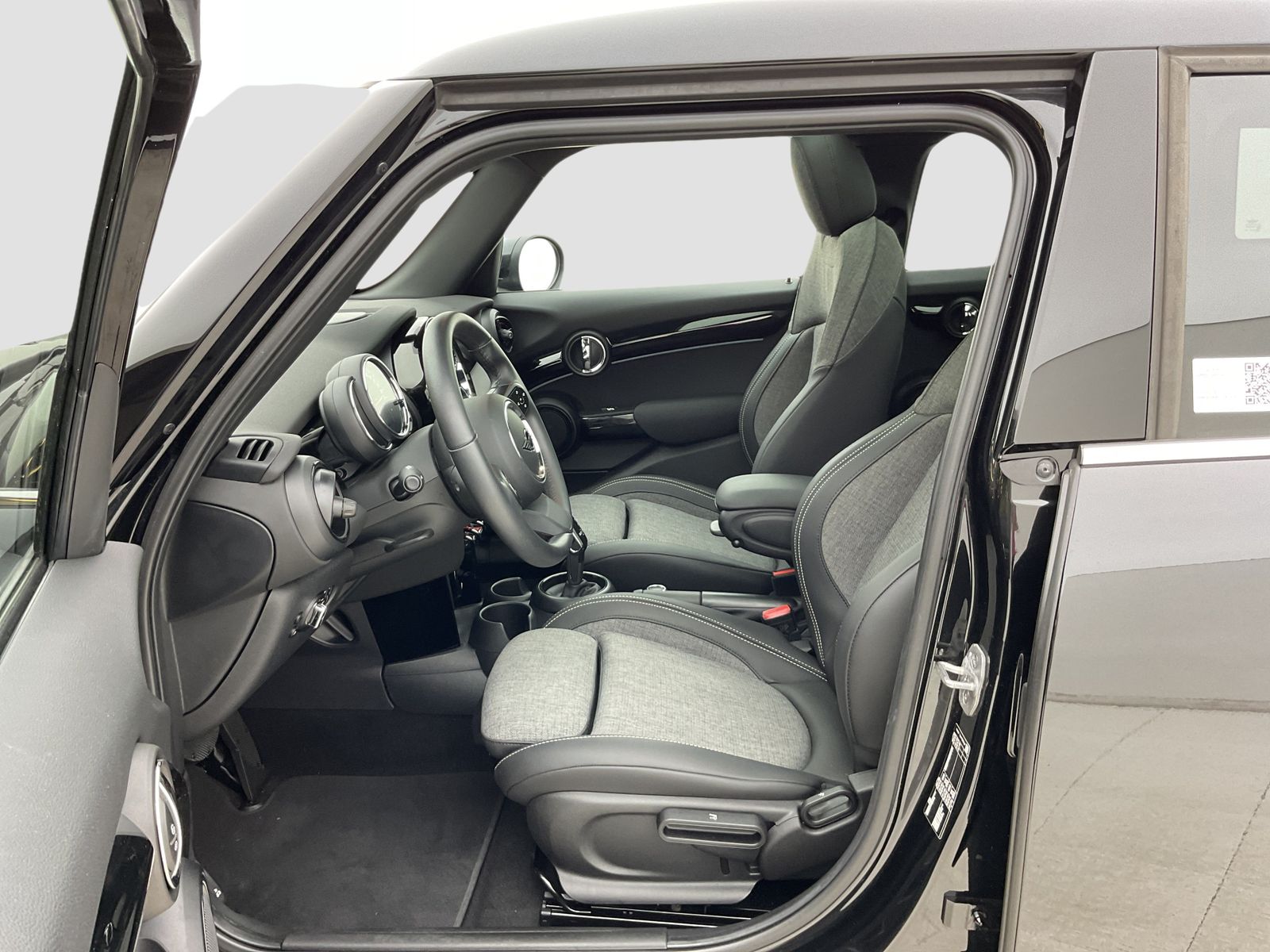 MINI One - Samsaru's Car Outlet