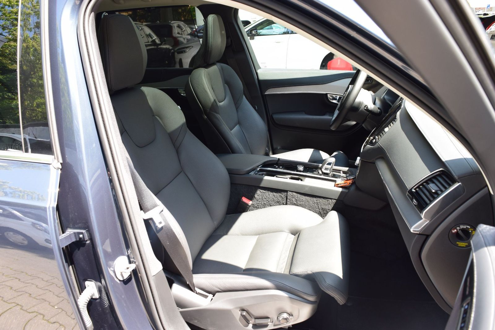 Volvo XC90 T8 AWD Plus Bright - Samsaru's Car Outlet
