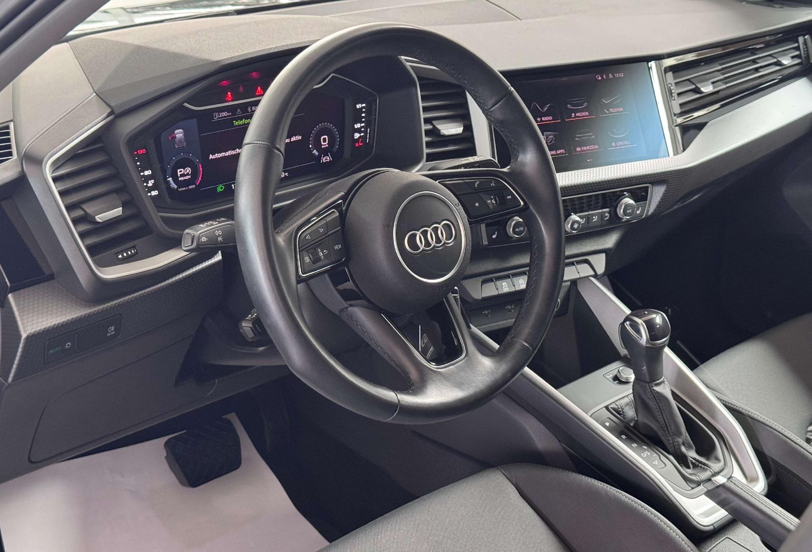 Audi A1 35 TFSI advanced - Samsaru's Car Outlet