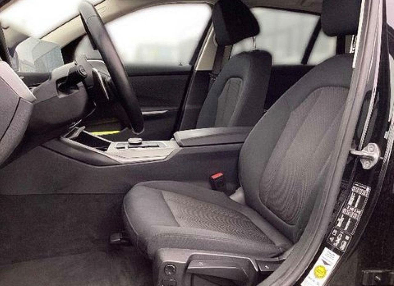 BMW 320d xDrive Touring - Samsaru's Car Outlet