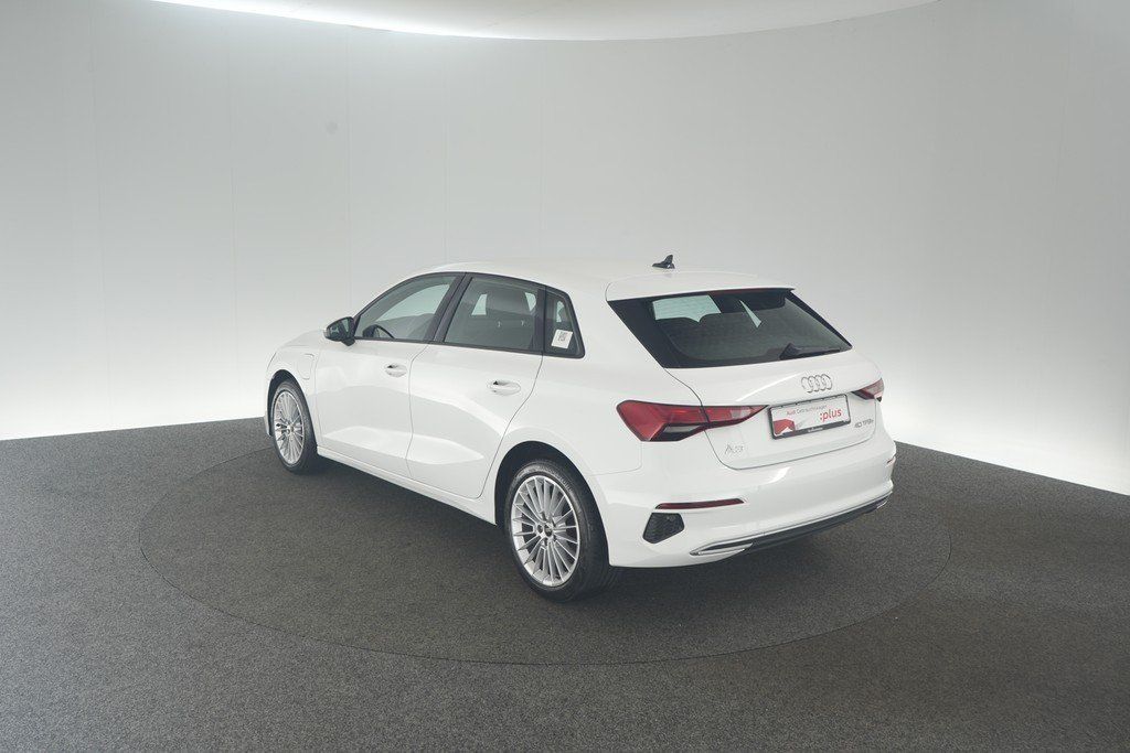 Audi A3 Sportb. 40 TFSIe S tronic advanced GRA Navi