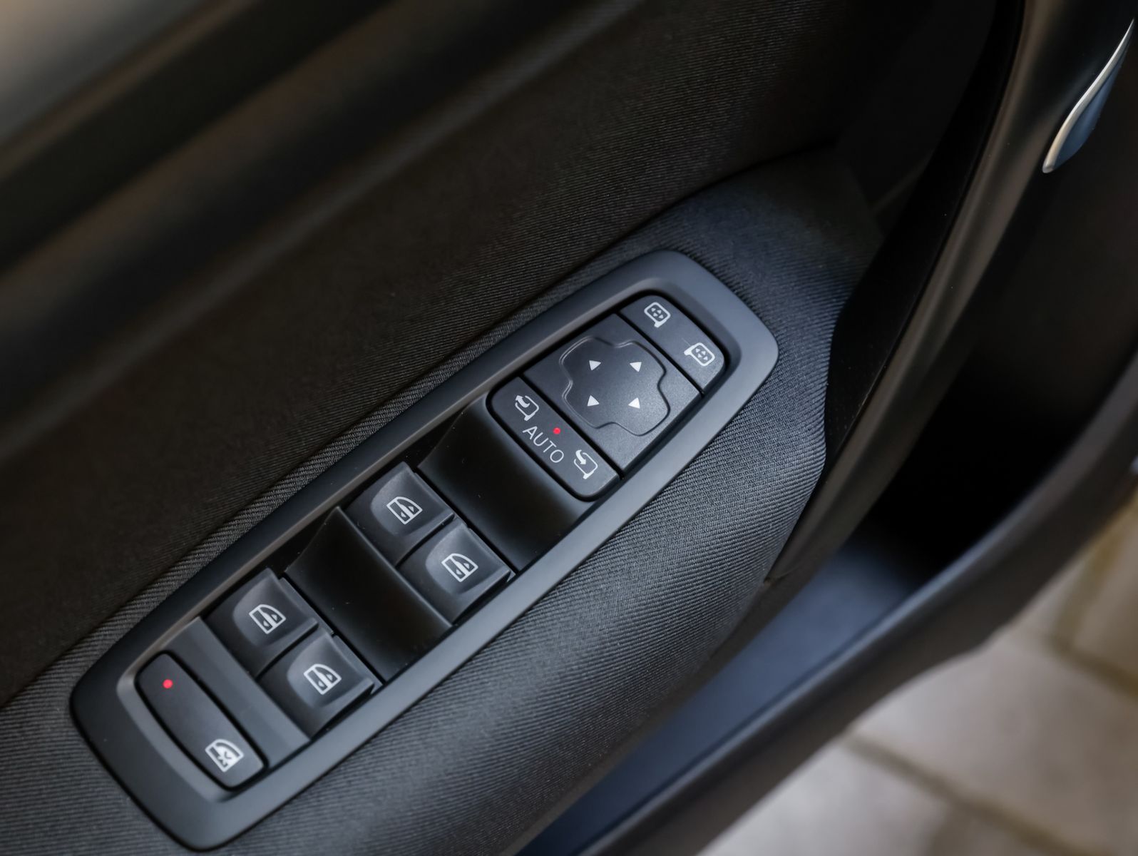 Renault Megane Grandtour ZEN E-TECH Plug-in - Samsaru's Car Outlet