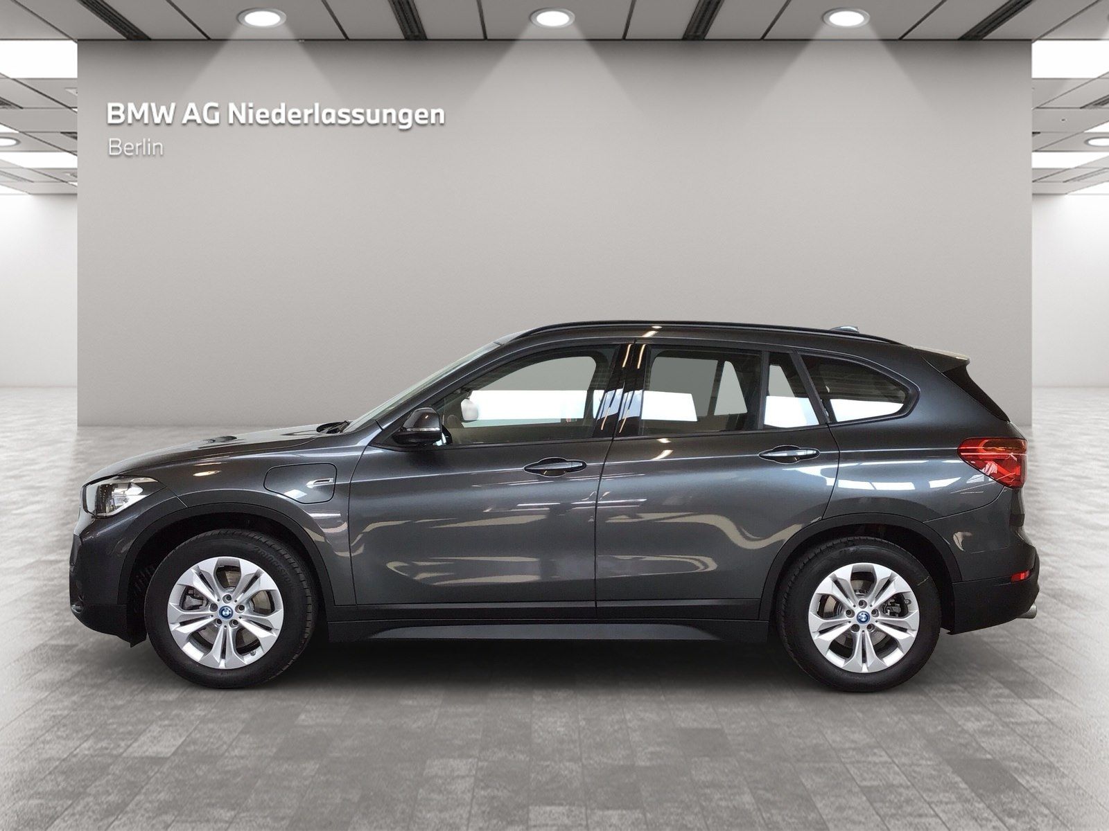 BMW X1 xDrive25e - Samsaru's Car Outlet