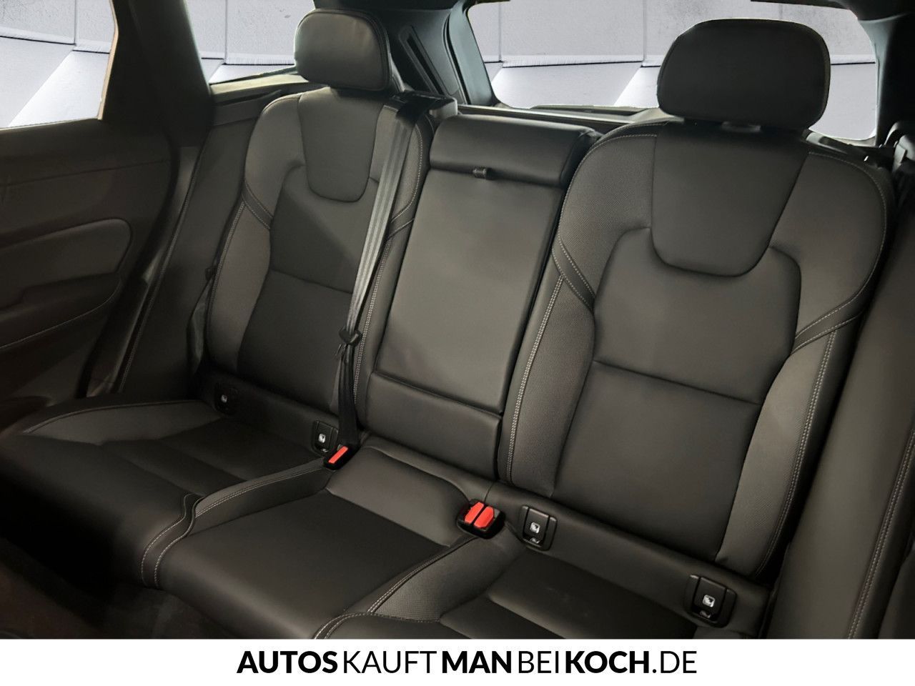 Volvo XC60 B5 AWD Plus Dark ACC BLIS AHK 4SHz VLED H&K