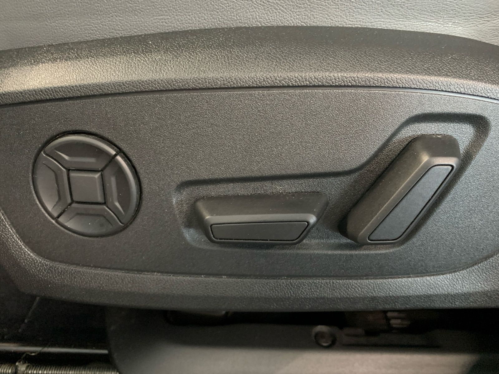 Audi Q4 e-tron Sportback 50 quattro S line edition on