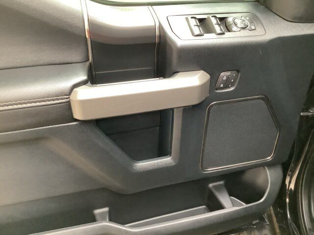 Ford Raptor - Samsaru's Car Outlet
