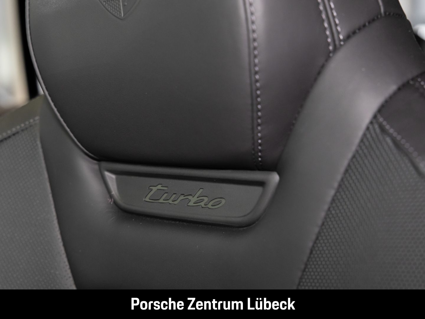 Porsche Macan Turbo BOSE Panoramadach Surround-View LED