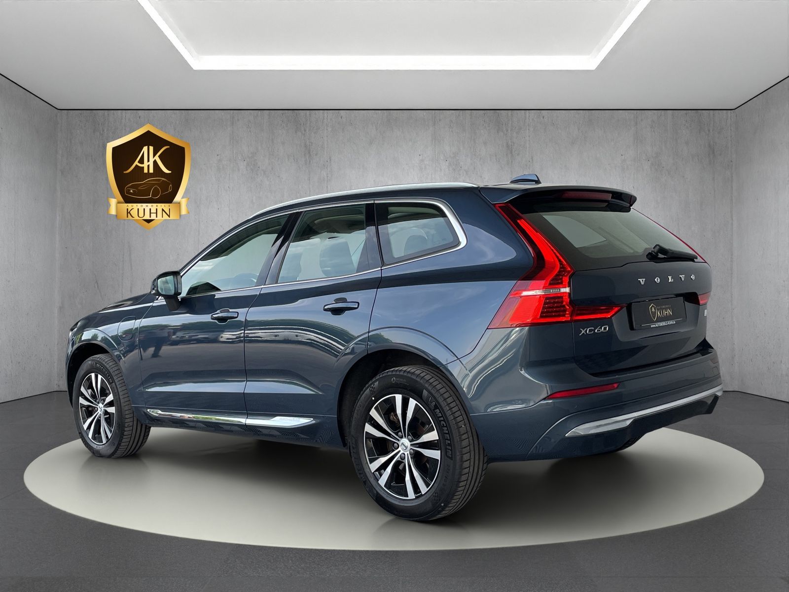 Volvo XC60 T6 Inscription Plug-In AWD - Samsaru's Car Outlet