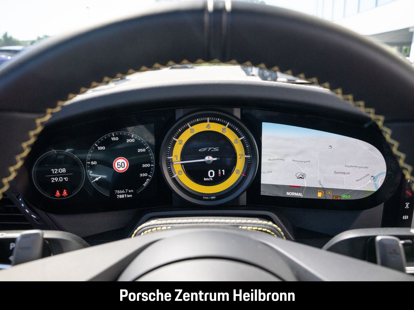 Porsche 992 911 Carrera 4 GTS Cabrio Burmester InnoDrive