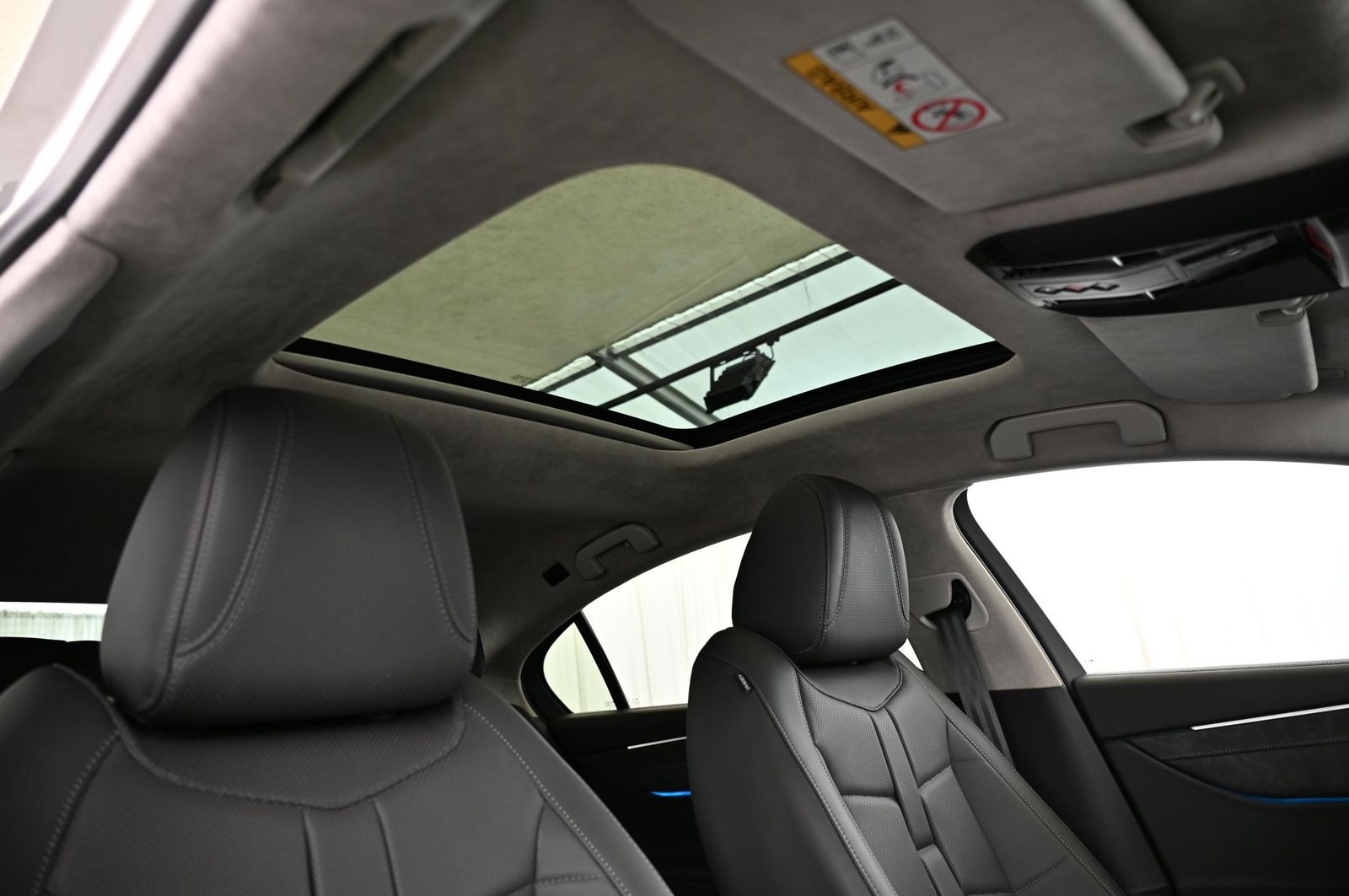 DS Automobiles DS9 1.6 E-Tense 250 OPERA UVP 74.000 EUR