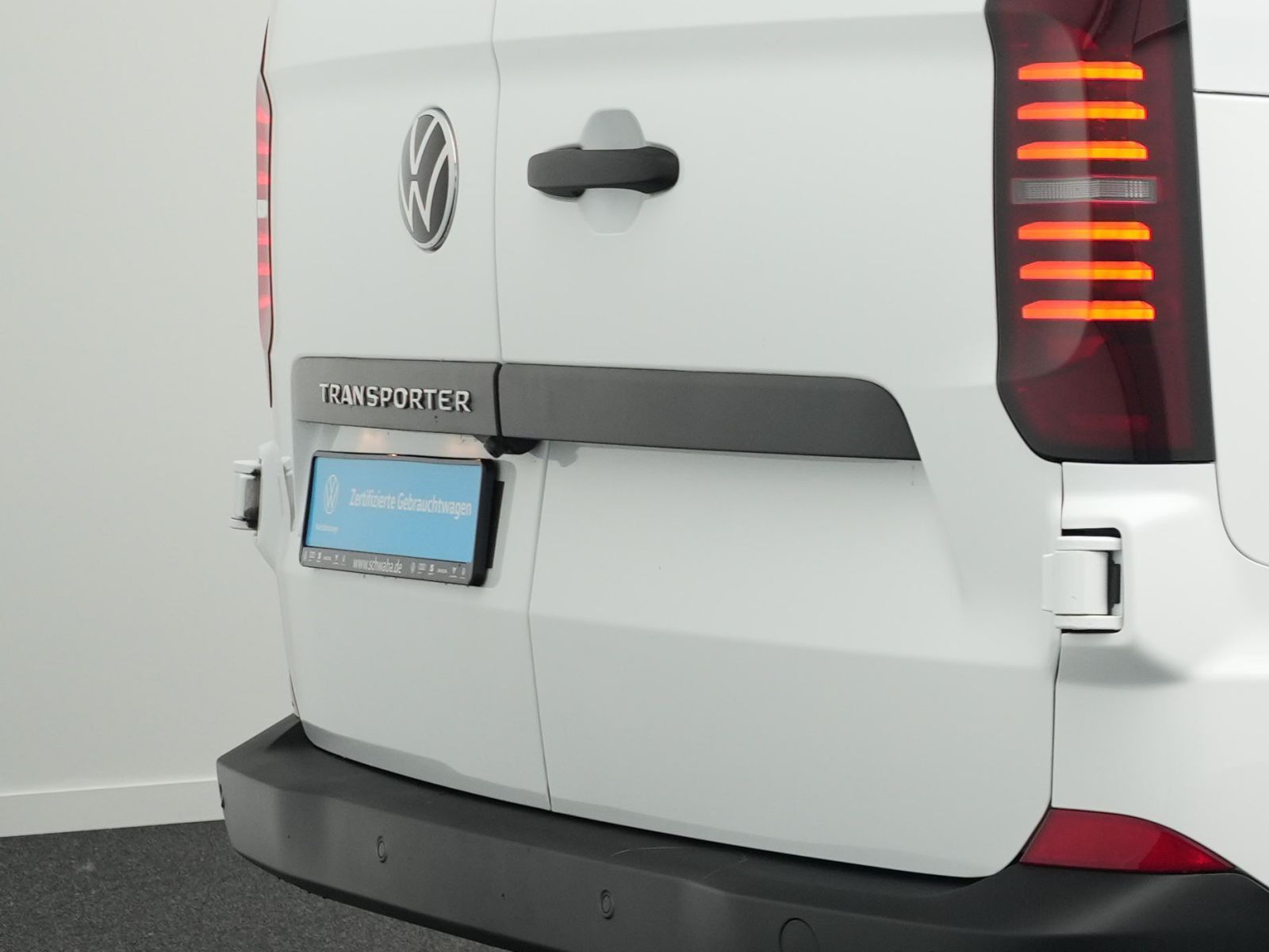 Volkswagen T7 Kasten Transporter LR/Lang 2.0 TDI *LED*KAM*