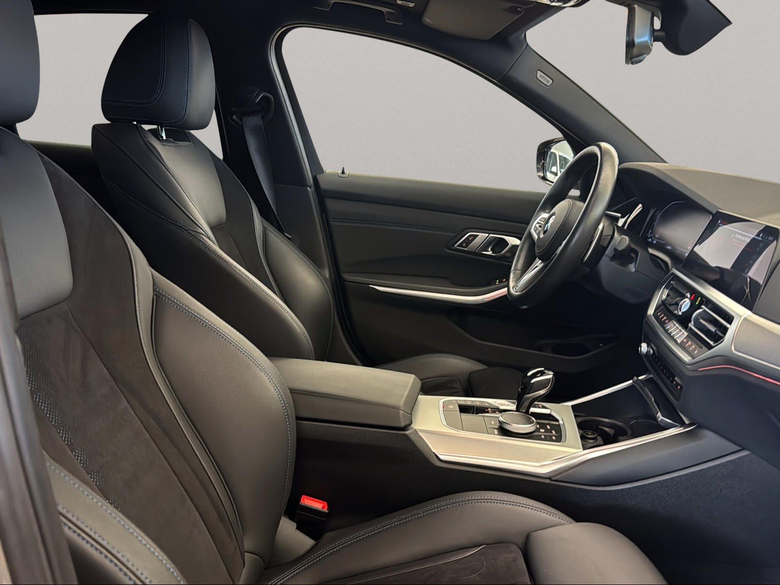 BMW 330i Limousine M Sport - Samsaru's Car Outlet