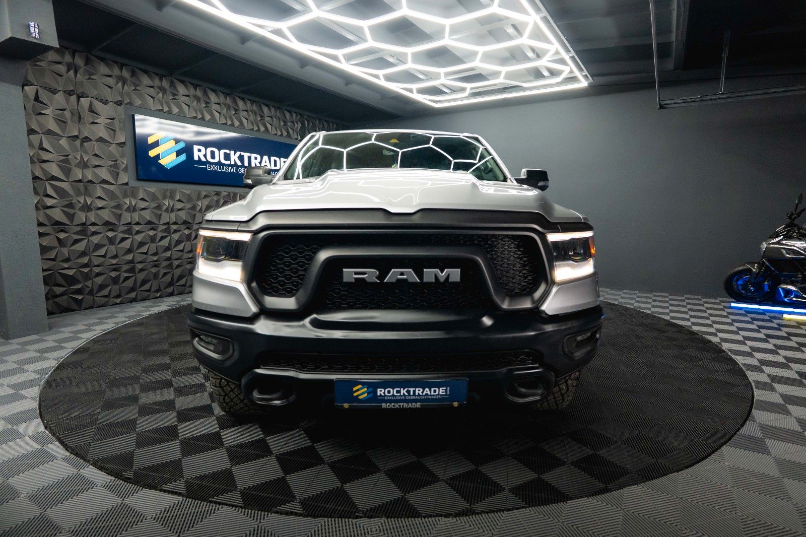 Dodge RAM 5.7 V8 HEMI 4x4 REBEL OFFROAD AXLE LOCK 19%