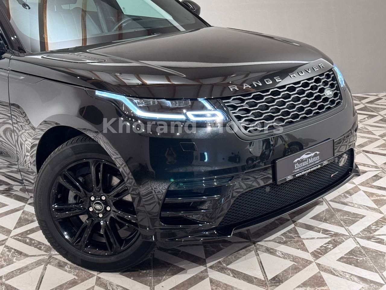 Range Rover Velar R-Dynamic SE - Samsaru's Car Outlet